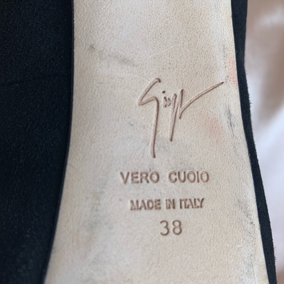 Suede Giuseppe peep toe pumps - Picture 6 of 7